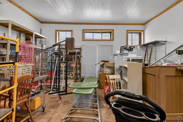 405 New York Ave, Holton, KS 66436