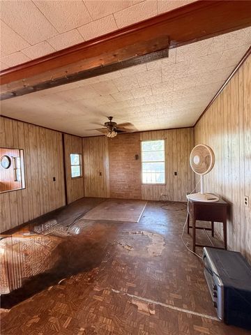 343 Stephens, Lake City, TX 78368