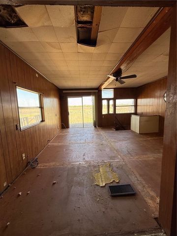 343 Stephens, Lake City, TX 78368