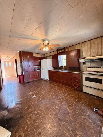 343 Stephens, Lake City, TX 78368