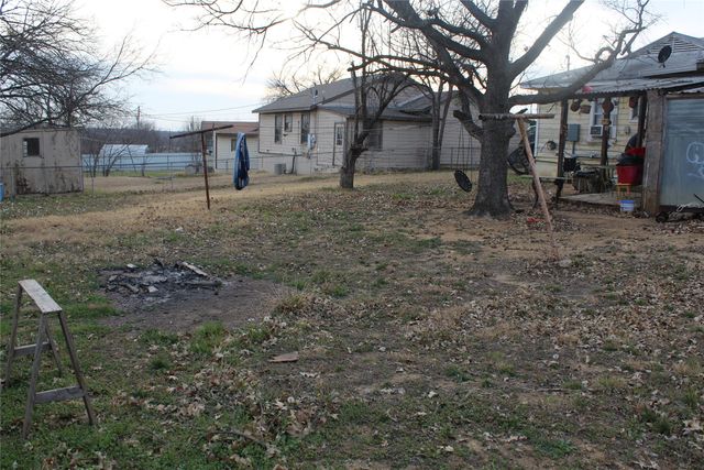 2006 20th Street, Mineral Wells, TX 76067