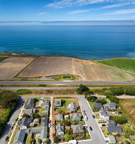 2 3rd Avenue, Davenport, CA 95017