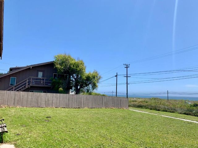 2 3rd Avenue, Davenport, CA 95017