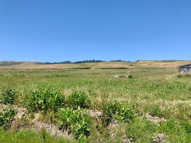 2 3rd Avenue, Davenport, CA 95017