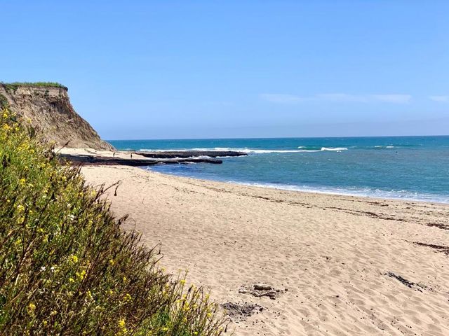 2 3rd Avenue, Davenport, CA 95017