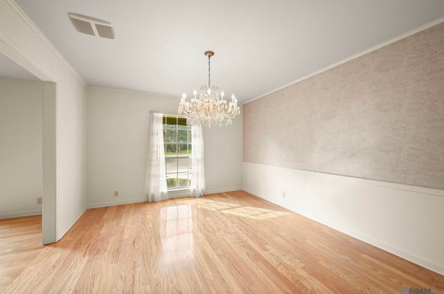 12101 Lake Ladare Ave, Baton Rouge, LA 70816