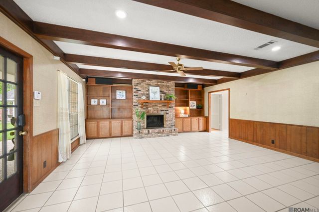 12101 Lake Ladare Ave, Baton Rouge, LA 70816