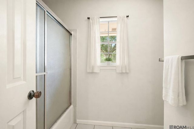 12101 Lake Ladare Ave, Baton Rouge, LA 70816