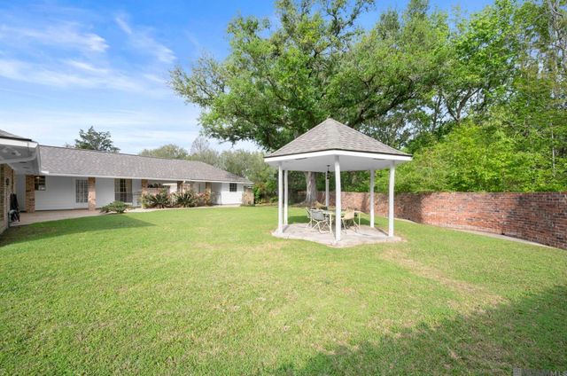 12101 Lake Ladare Ave, Baton Rouge, LA 70816