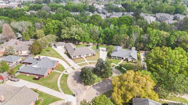 12101 Lake Ladare Ave, Baton Rouge, LA 70816