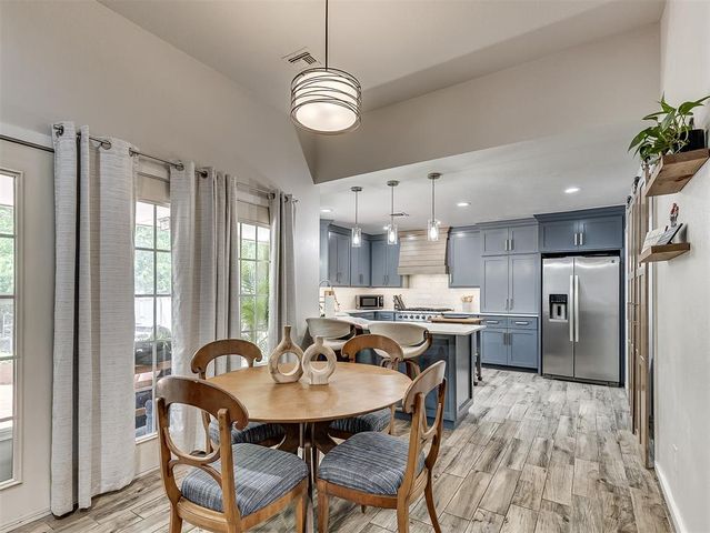 701 S Greengate Drive, Yukon, OK 73099
