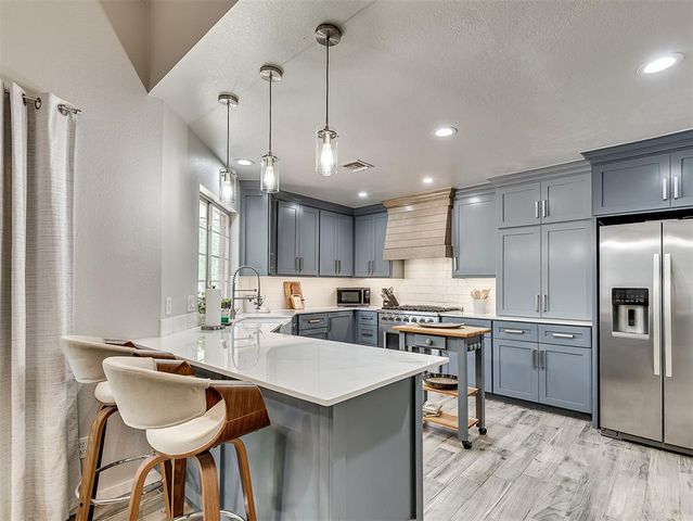 701 S Greengate Drive, Yukon, OK 73099