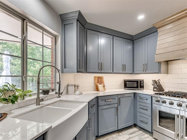 701 S Greengate Drive, Yukon, OK 73099