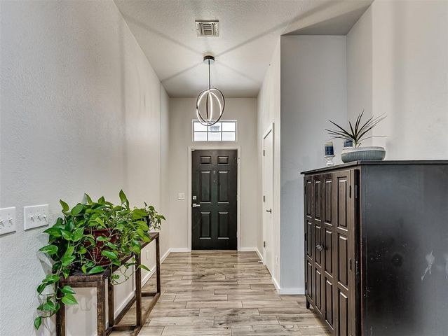 701 S Greengate Drive, Yukon, OK 73099