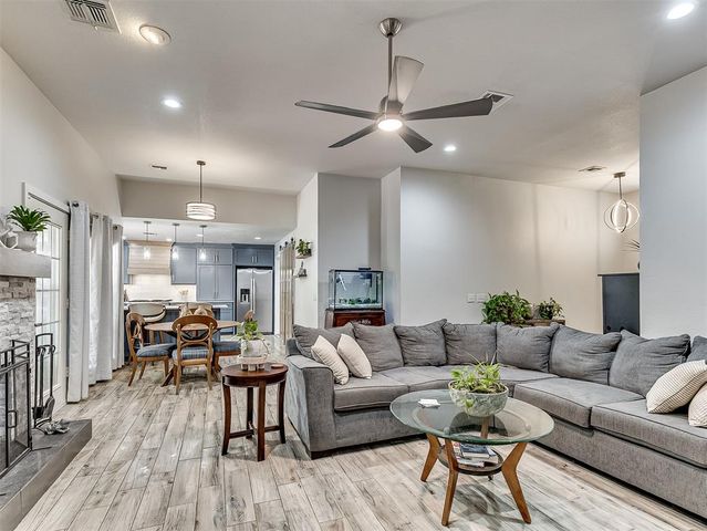 701 S Greengate Drive, Yukon, OK 73099