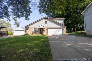 7910 Wolz Avenue, St Louis, MO 63123