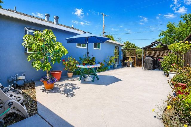 1718 Pomeroy Avenue, Santa Clara, CA 95051