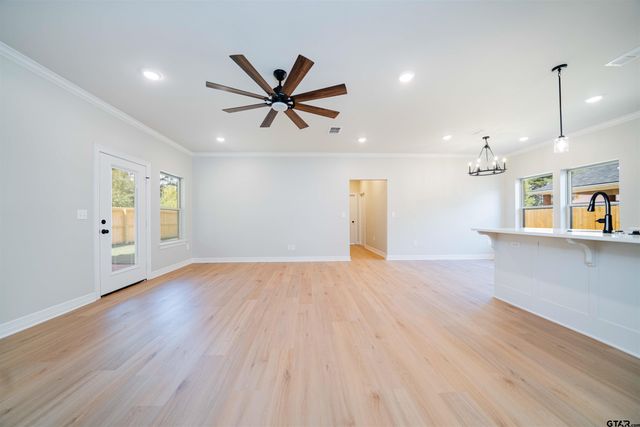 1203 Penny Ln, Kilgore, TX 75662