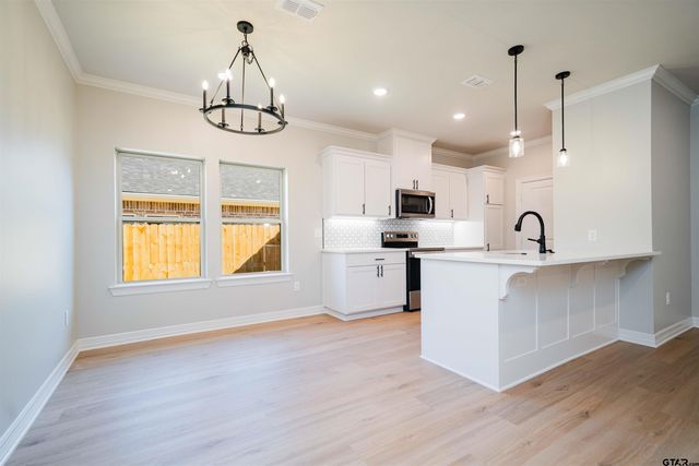 1203 Penny Ln, Kilgore, TX 75662