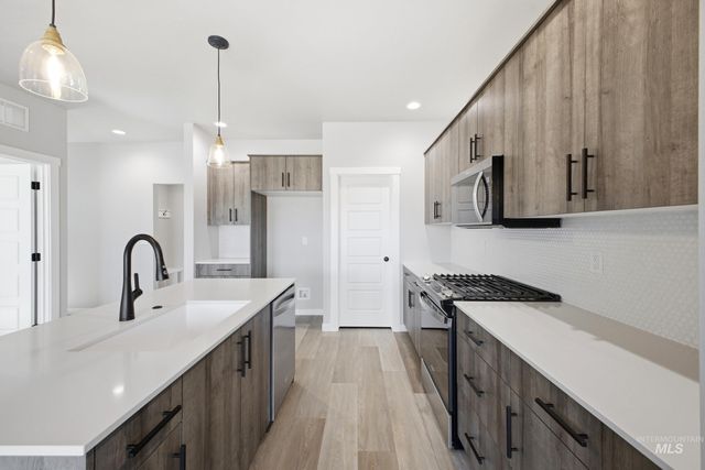 1436 W Braden Dr, Meridian, ID 83642