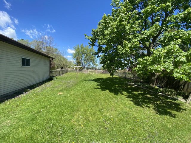 4914 Twin Elms DRIVE, Racine, WI 53406