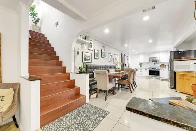 4592 Ellenwood Drive, Los Angeles, CA 90041