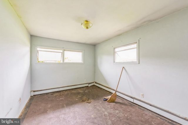 2 AUGUSTA DR, Newark, DE 19713