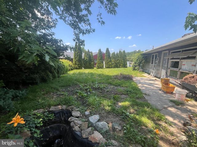 2 AUGUSTA DR, Newark, DE 19713