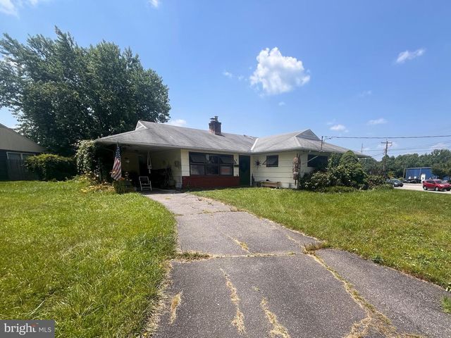 2 AUGUSTA DR, Newark, DE 19713