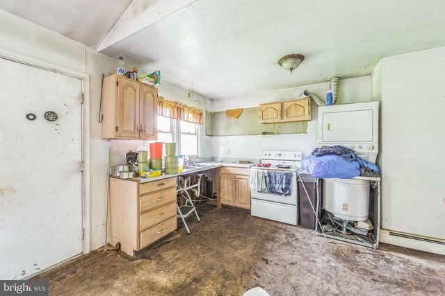 2 AUGUSTA DR, Newark, DE 19713
