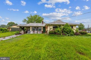 2 AUGUSTA DR, Newark, DE 19713