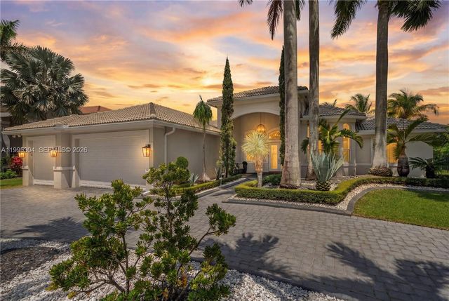 1396 Victoria Isle Dr, Weston, FL 33327