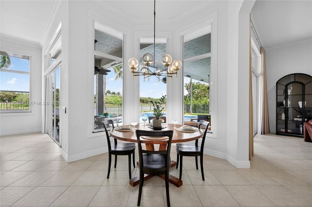 1396 Victoria Isle Dr, Weston, FL 33327