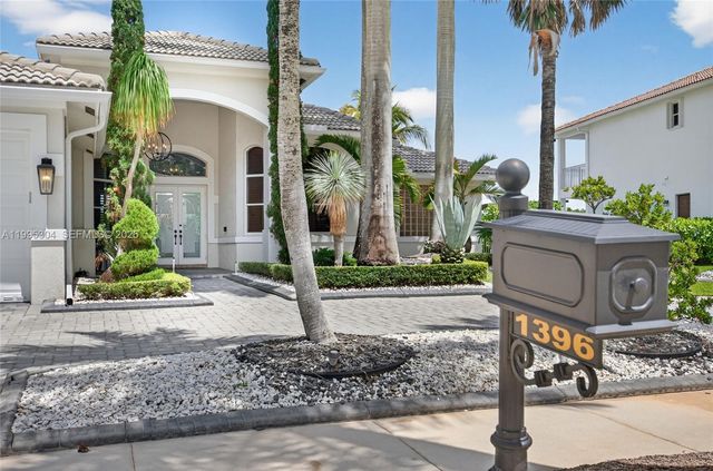 1396 Victoria Isle Dr, Weston, FL 33327