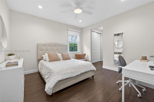 1396 Victoria Isle Dr, Weston, FL 33327