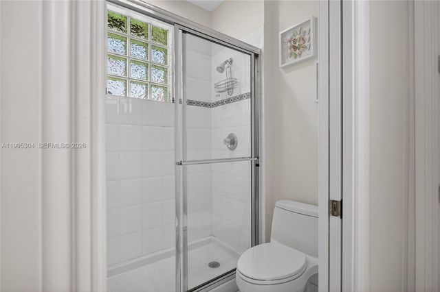 1396 Victoria Isle Dr, Weston, FL 33327