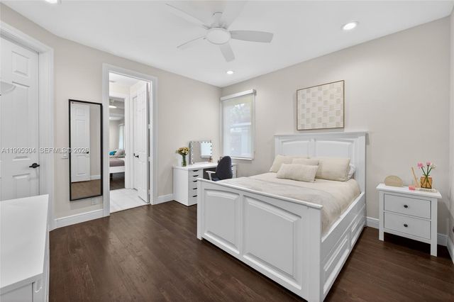 1396 Victoria Isle Dr, Weston, FL 33327