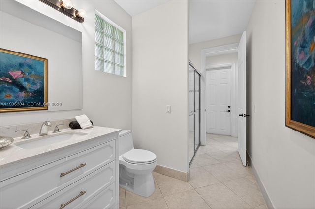 1396 Victoria Isle Dr, Weston, FL 33327