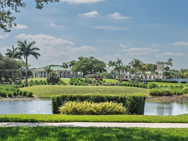 1396 Victoria Isle Dr, Weston, FL 33327