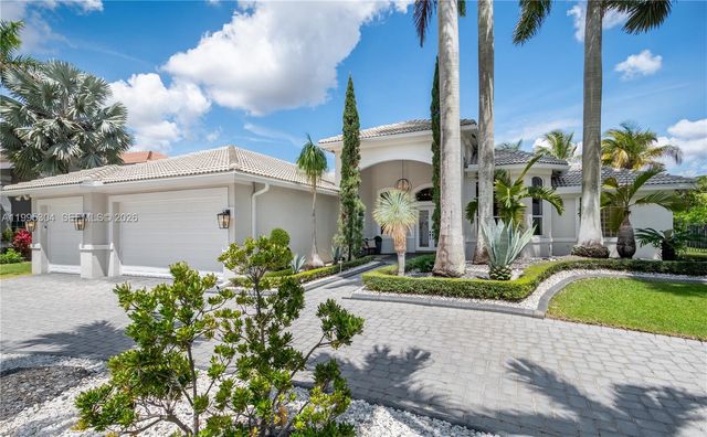 1396 Victoria Isle Dr, Weston, FL 33327