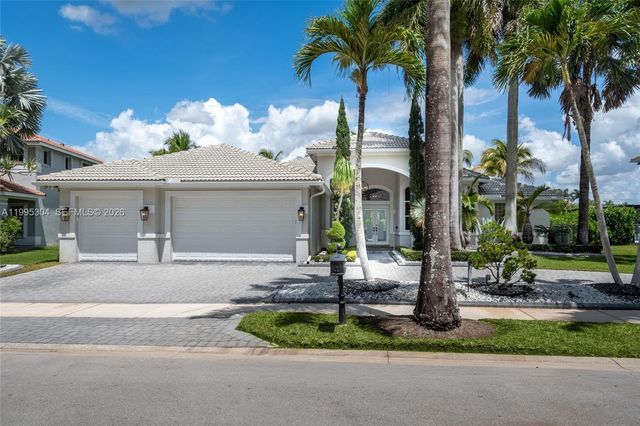 1396 Victoria Isle Dr, Weston, FL 33327