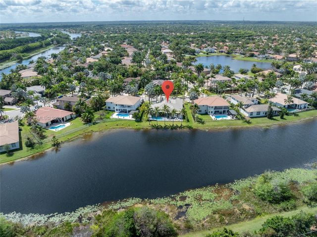 1396 Victoria Isle Dr, Weston, FL 33327