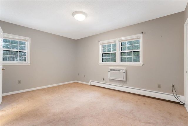 90 Golfview Drive, Manchester, NH 03102