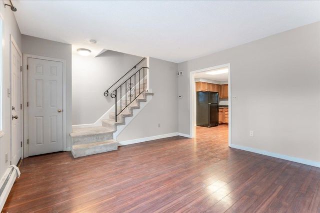 90 Golfview Drive, Manchester, NH 03102