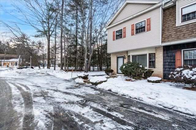 90 Golfview Drive, Manchester, NH 03102