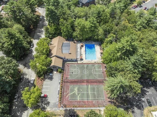 90 Golfview Drive, Manchester, NH 03102