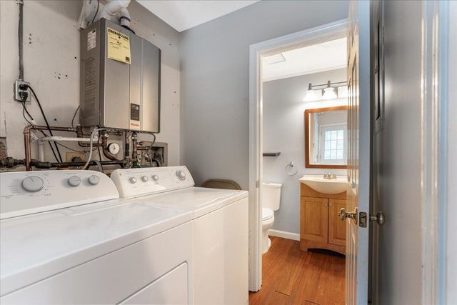 90 Golfview Drive, Manchester, NH 03102