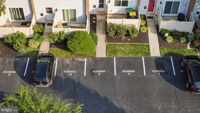 8 MALLOW PL, Wilmington, DE 19810
