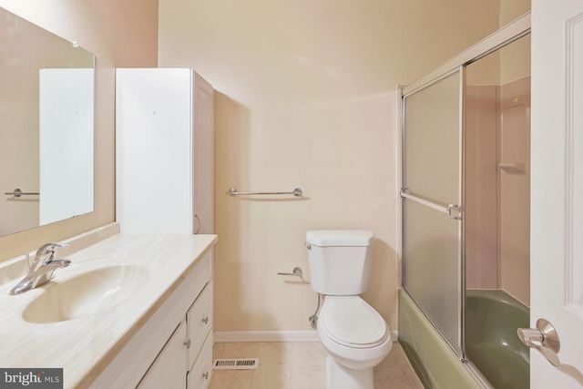 8 MALLOW PL, Wilmington, DE 19810