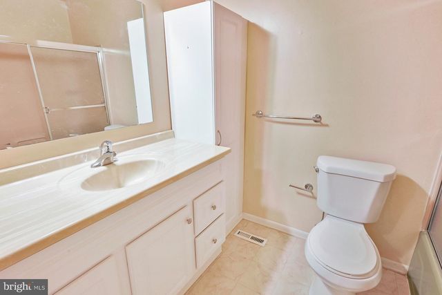 8 MALLOW PL, Wilmington, DE 19810